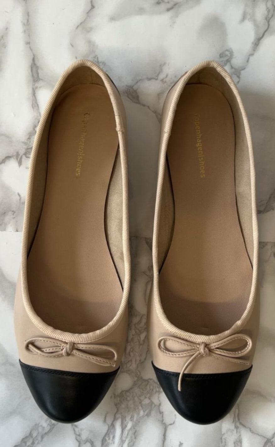 Copenhagen Shoes Ballerina - Lovely  - Black/beige
