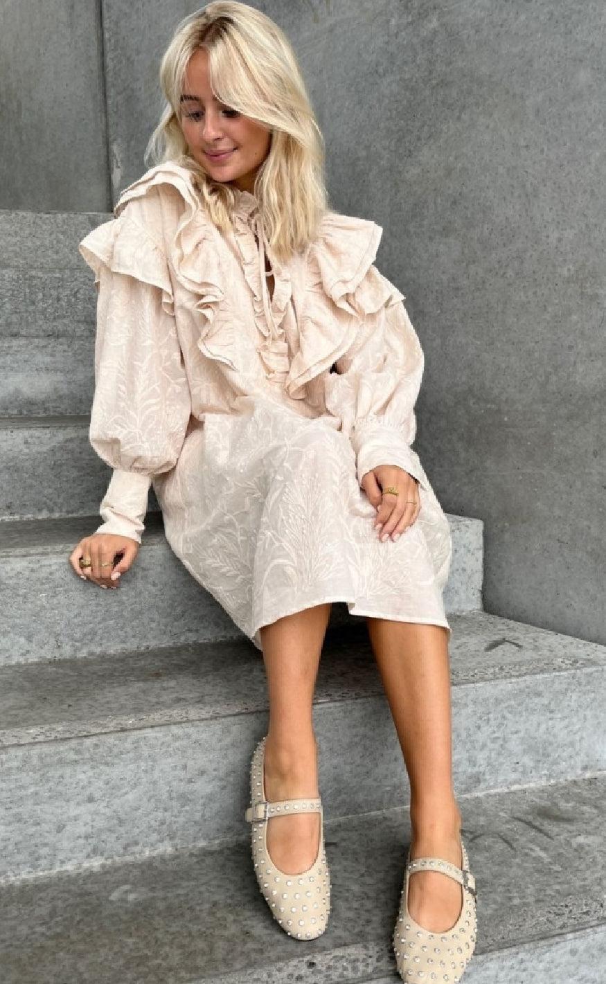 Stories From The Atelier Kjole - The Sound Dress - White