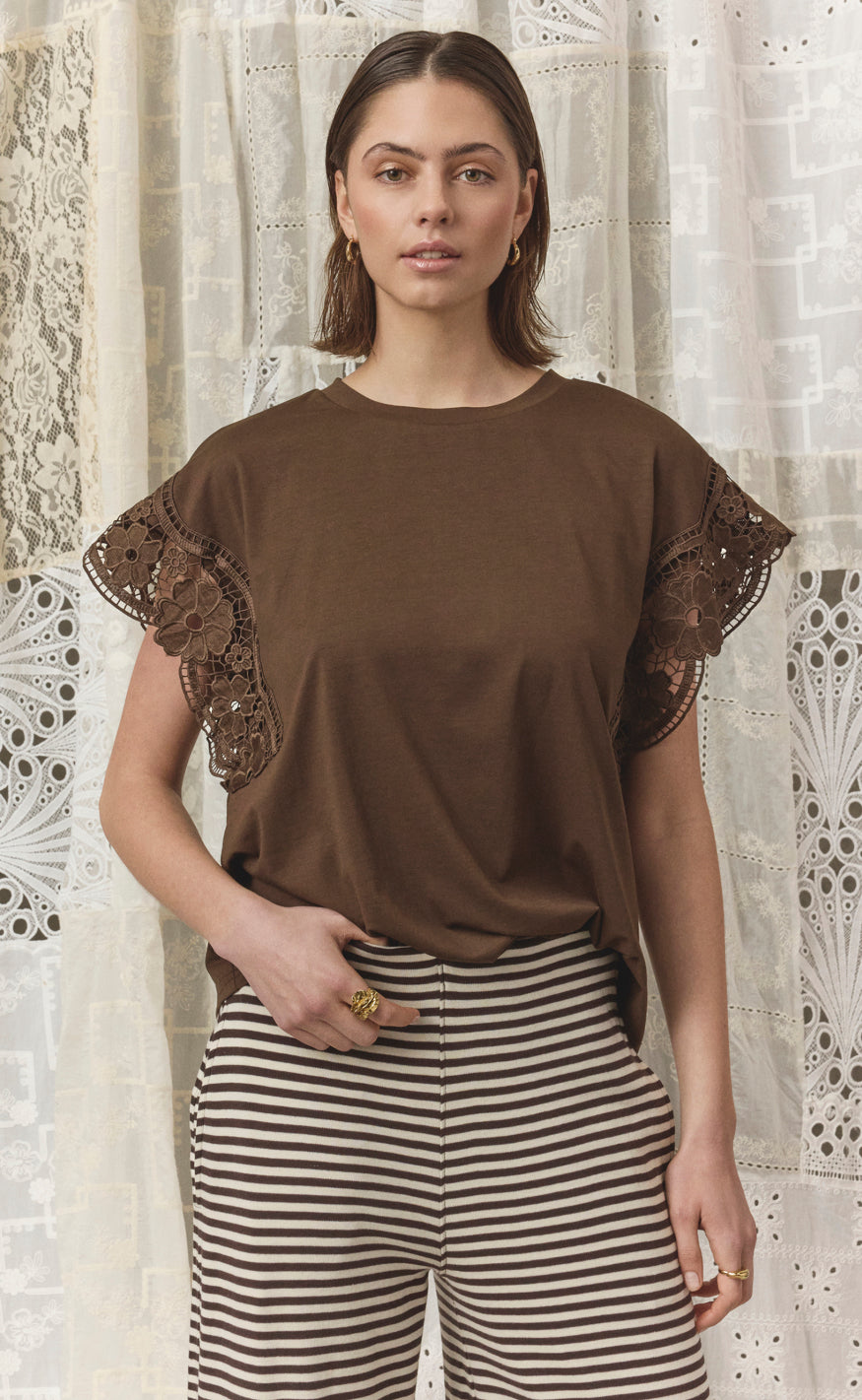 Love & Divine T-shirt - Love1517 - D. Chocolate