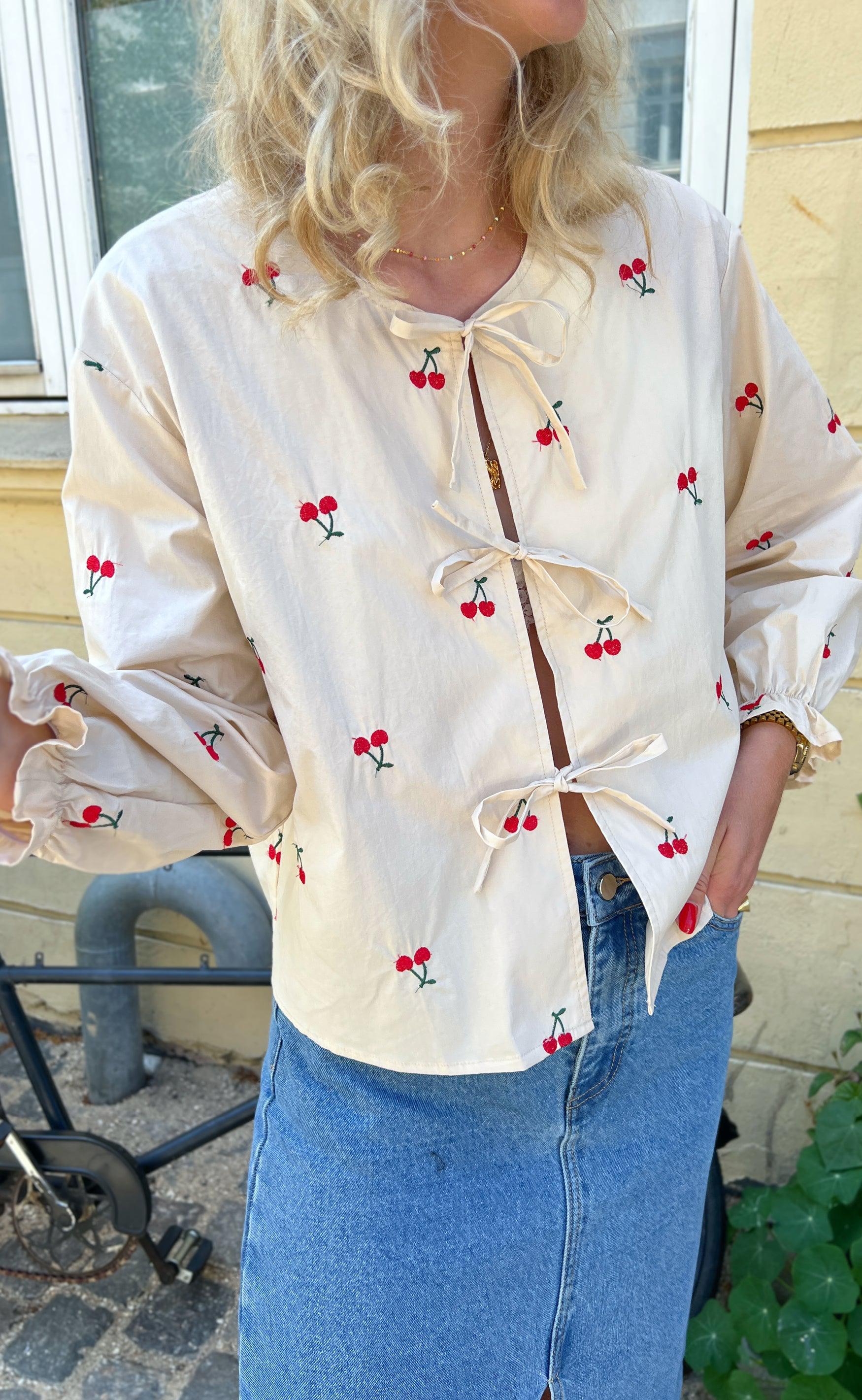 Say Ina Copenhagen Bluse - Leonora - Off White W. Cherry