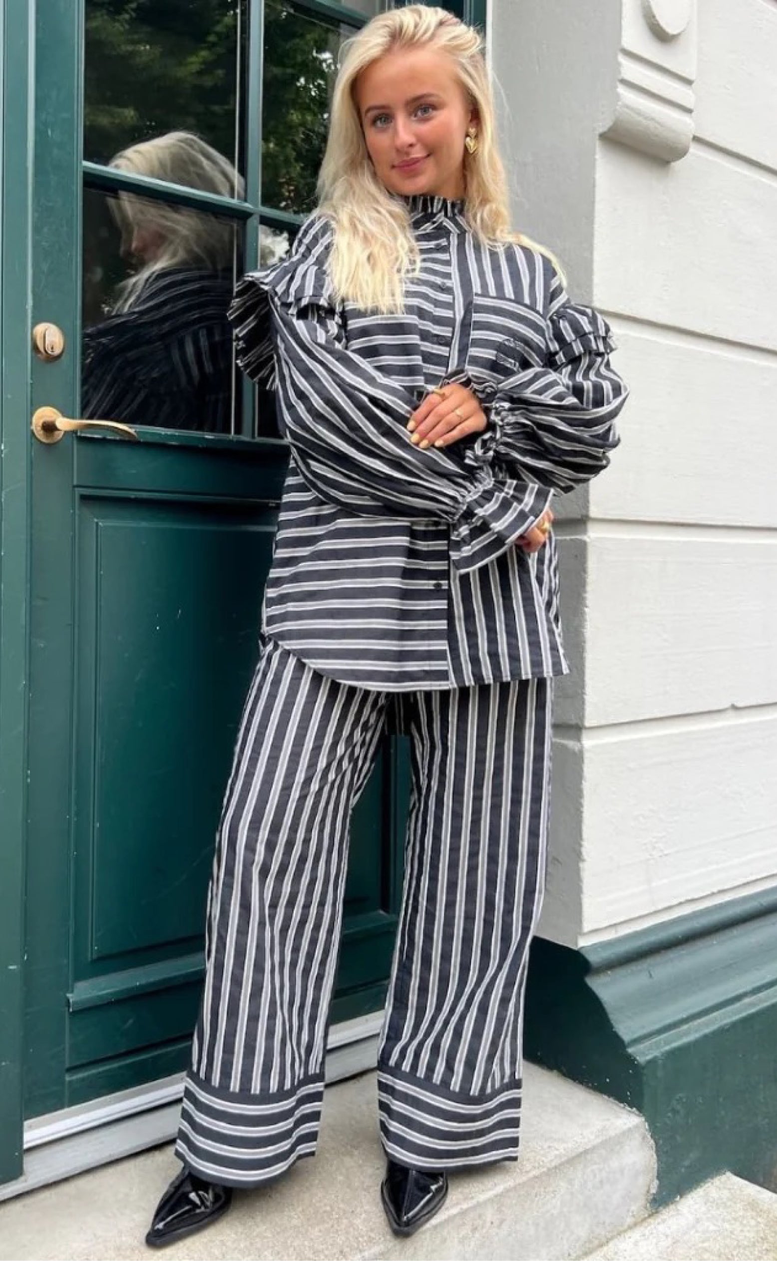 Stories From The Atelier Skjorte - When You Listen - Black Stripes