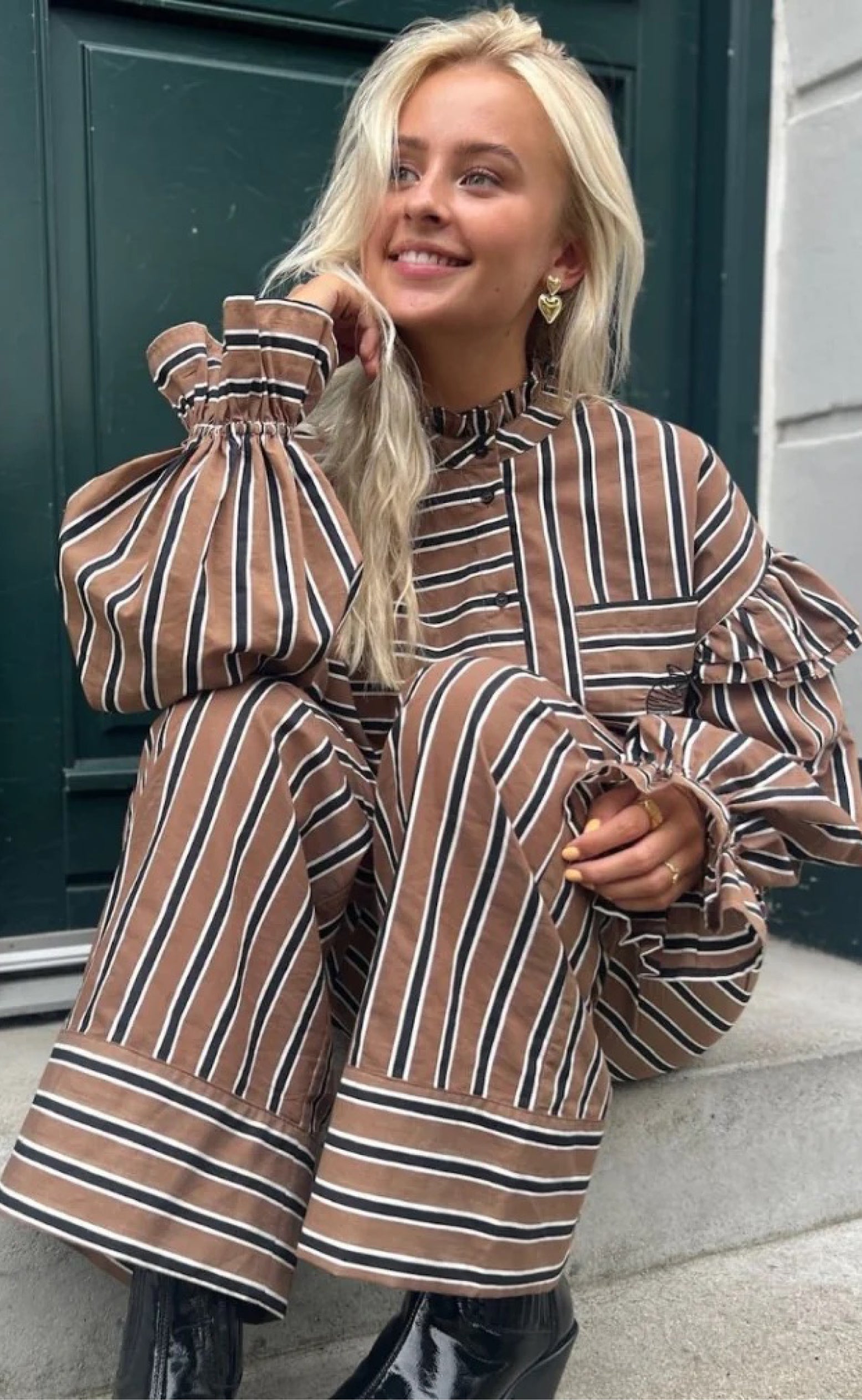 Stories From The Atelier Skjorte - When You Listen - Coffee Stripe